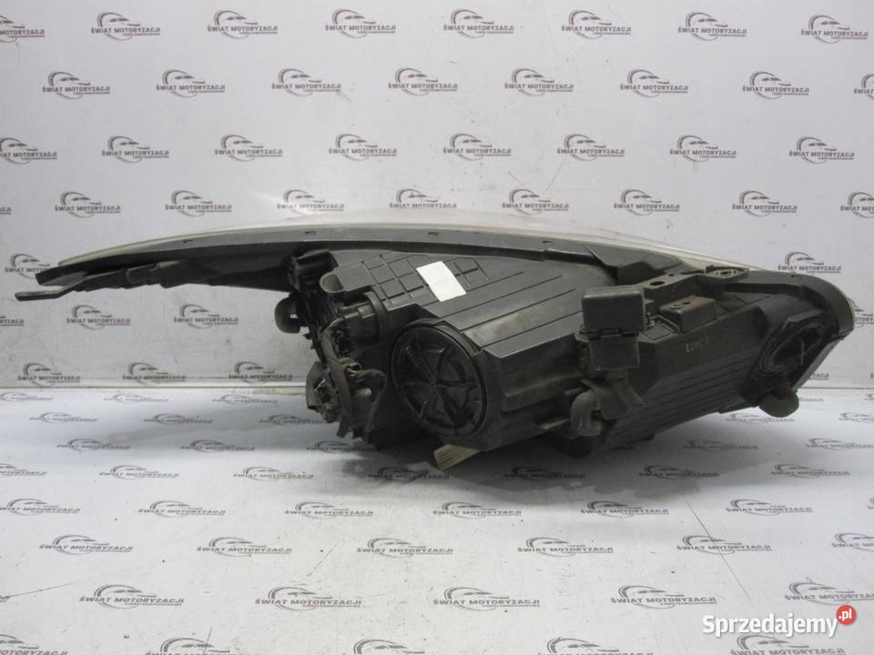 HYUNDAI i40 12r lampa lewa przód 921013Z090