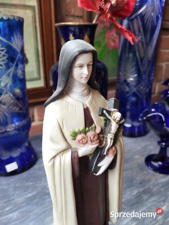 Figurka Świętej Teresy z krzyżem Rybnik