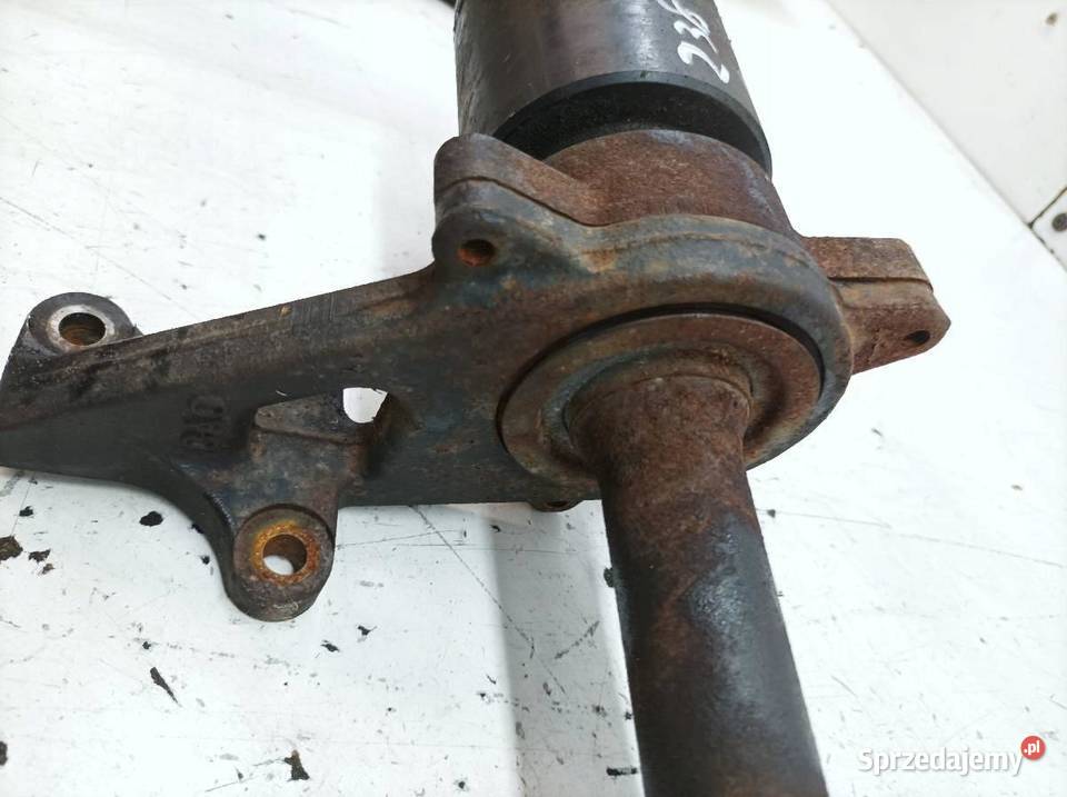 PÓŁOŚ PRAWY PRZÓD WAŁEK REDUKTORA 35 V6 4X4