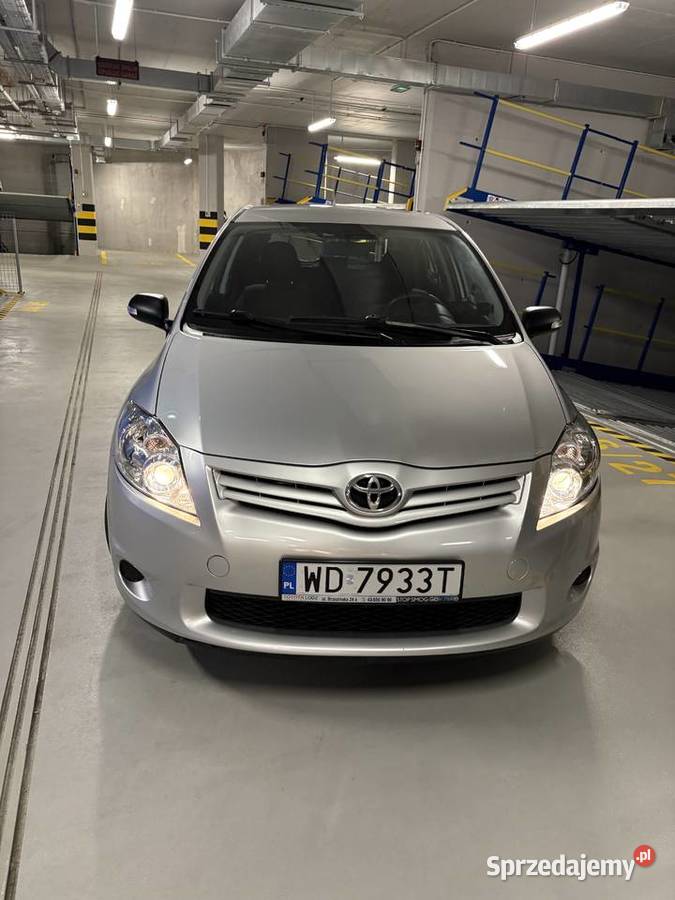 Toyota Auris 2010 133 vvti LPG Warszawa