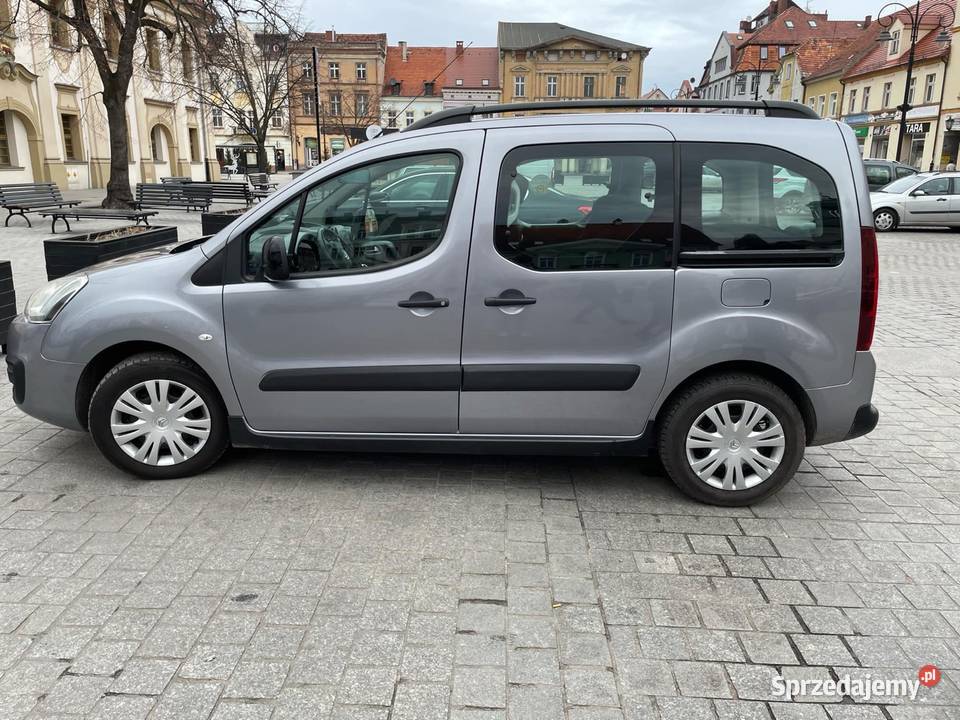 Zadbane i w stanie salonowe Berlingo manualna Krobia