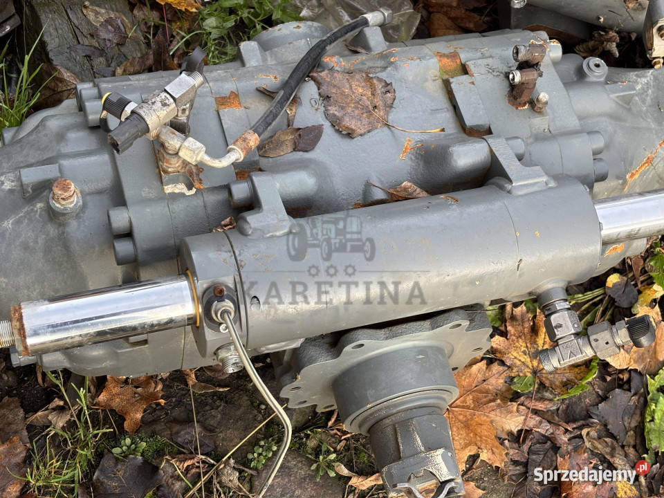 Claas Scorpion 635 Centralna Środkowa Obudowa Jastrzębniki