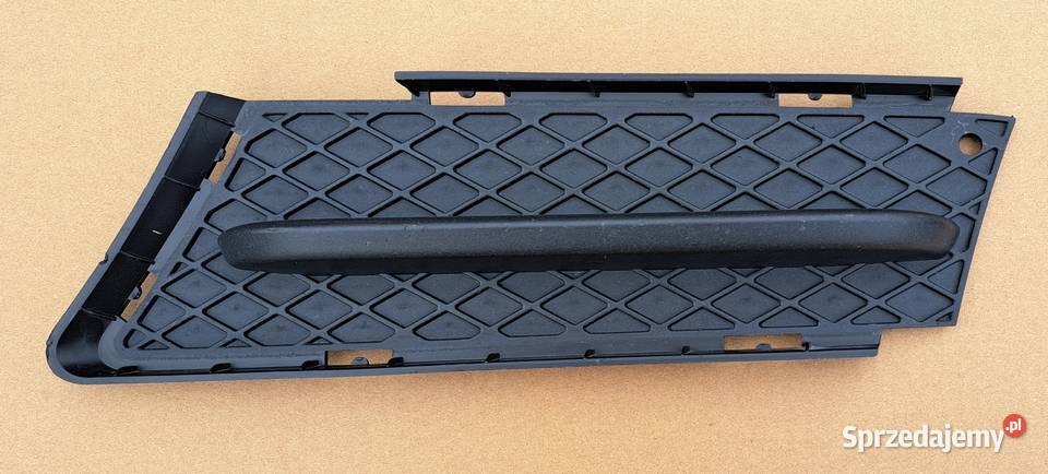 KRATKA ZDERZAKA LEWA PRAWA BMW E90 E91 7154553 Pozostałe