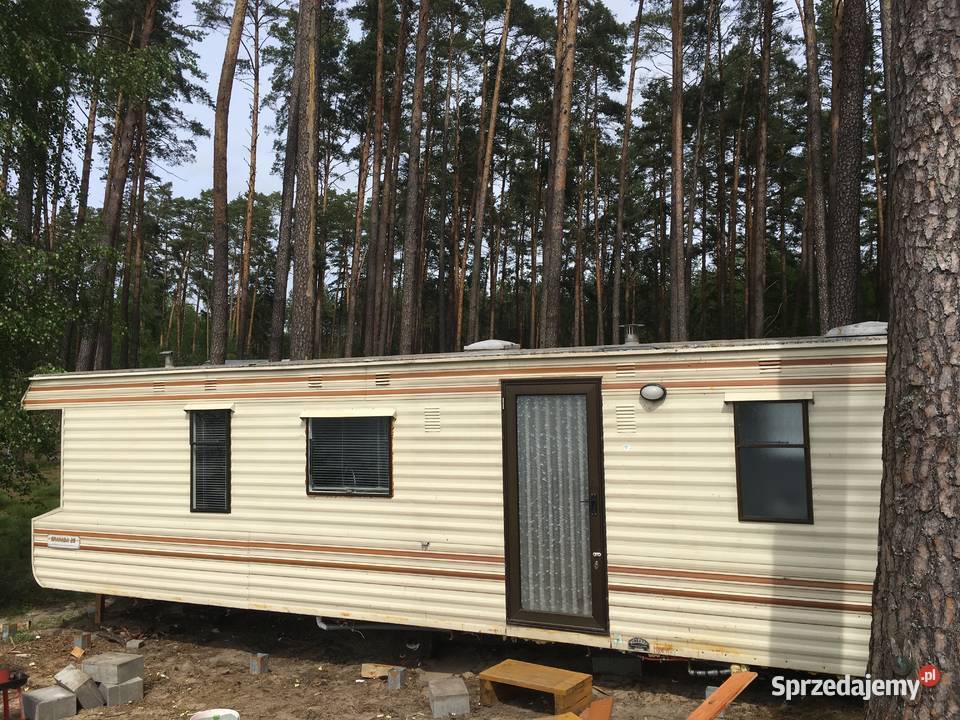 zadbany domek holenderski Czernica