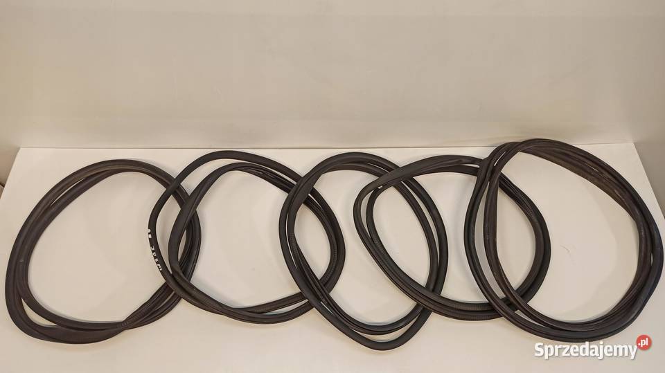 USZCZELKA DRZWI I KLAPY TYŁ MERCEDES W205 KOMBI sprzedam