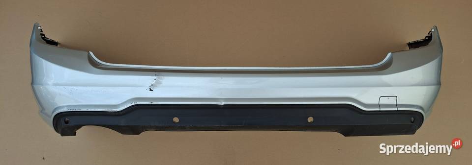 MERCEDES CKLASA W204 LIFT KOMBII AMG ZDERZAK TYŁ Bieleń