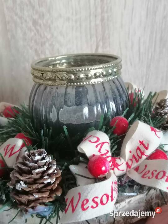 Stroik świąteczny na plastrze drzewa Dekoracje