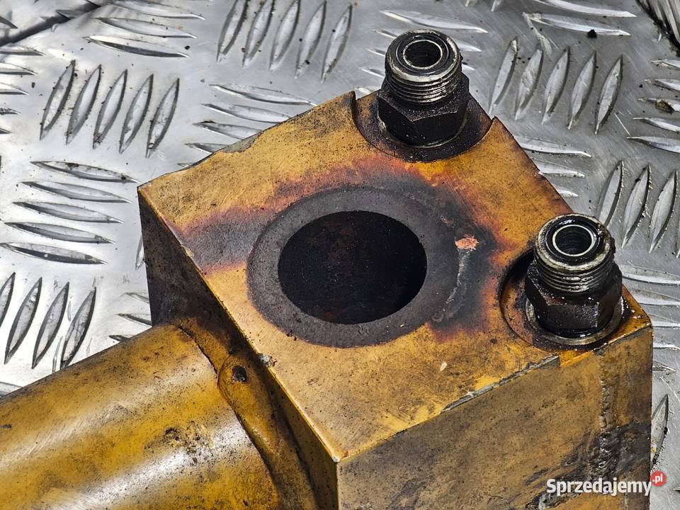 Siłownik hydrauliczny stabilizatora łapy Ford pomorskie Gdynia