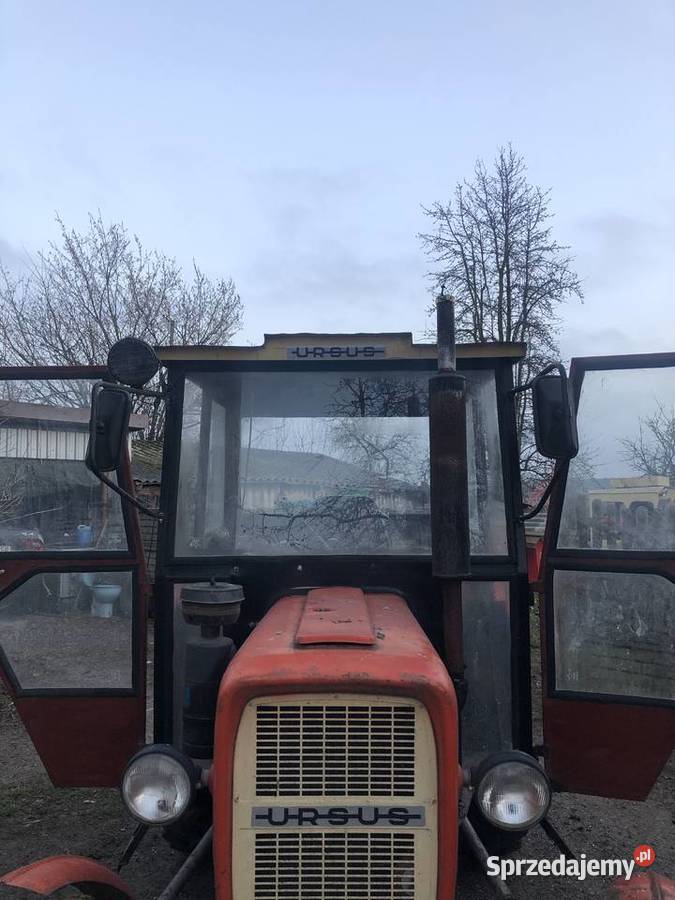 Kabina ciągnikowa do C 330 nieuszkodzony Owczary