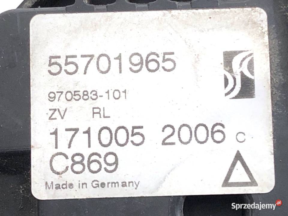 ZAMEK DRZWI LEWY TYŁ FIAT GRANDE PUNTO Hatchback Części samochodowe sprzedam