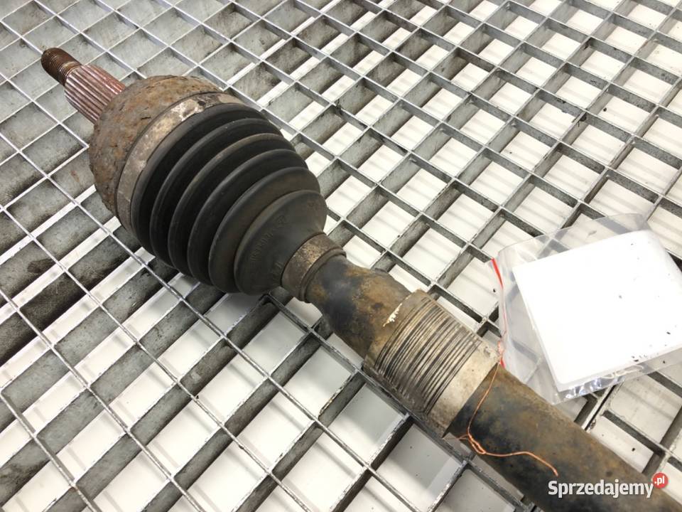 PÓŁOŚ PRAWY PRZÓD RENAULT LAGUNA III 8200934679