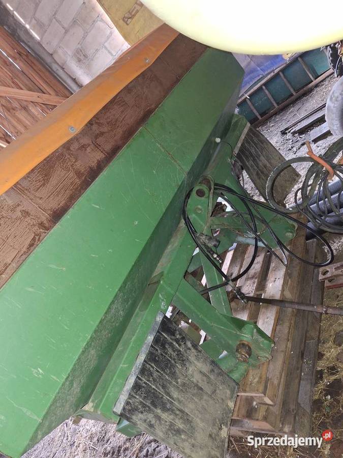 Rozsiewacz amazone u 1500 nieuszkodzony Bietowo