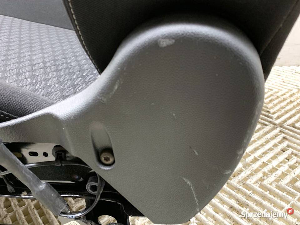 FOTEL PRAWY PRZÓD OPEL ASTRA K Inny SIEDZENIE