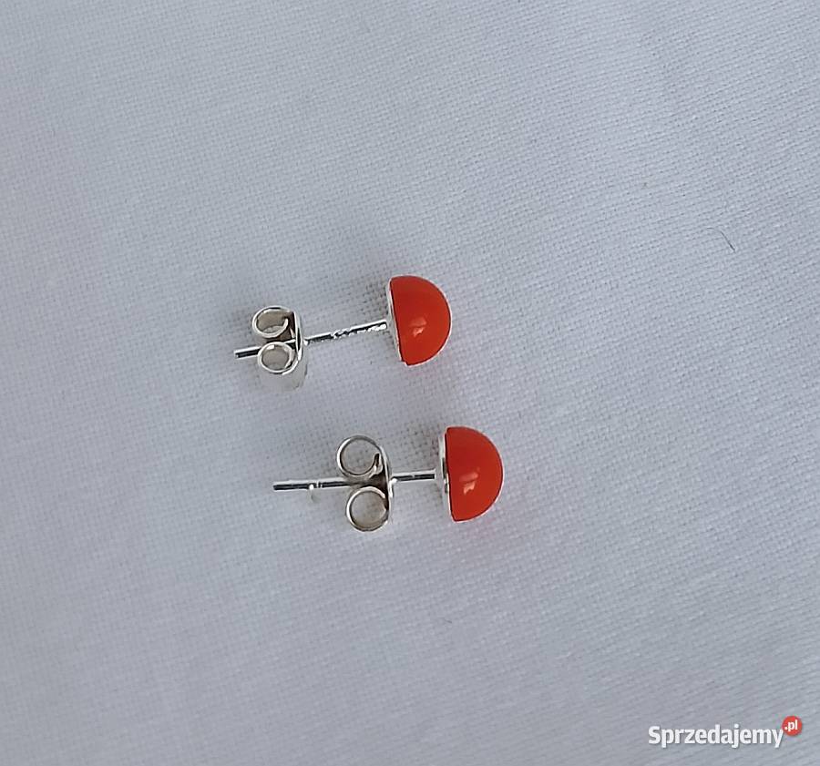 kolczyki srebrne sztyfty z koralem sprzedam