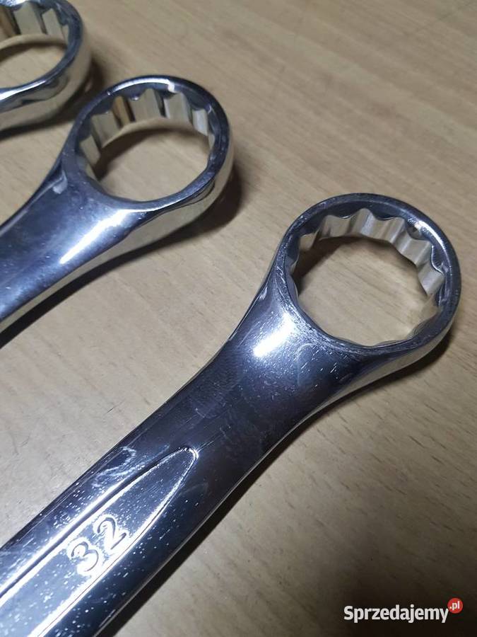 Klucz płasko oczkowy 32 mm stal chromowowanadowa