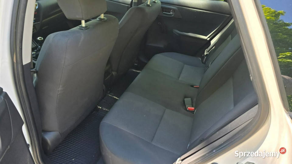 Toyota Auris II 2012 mazowieckie Karczew
