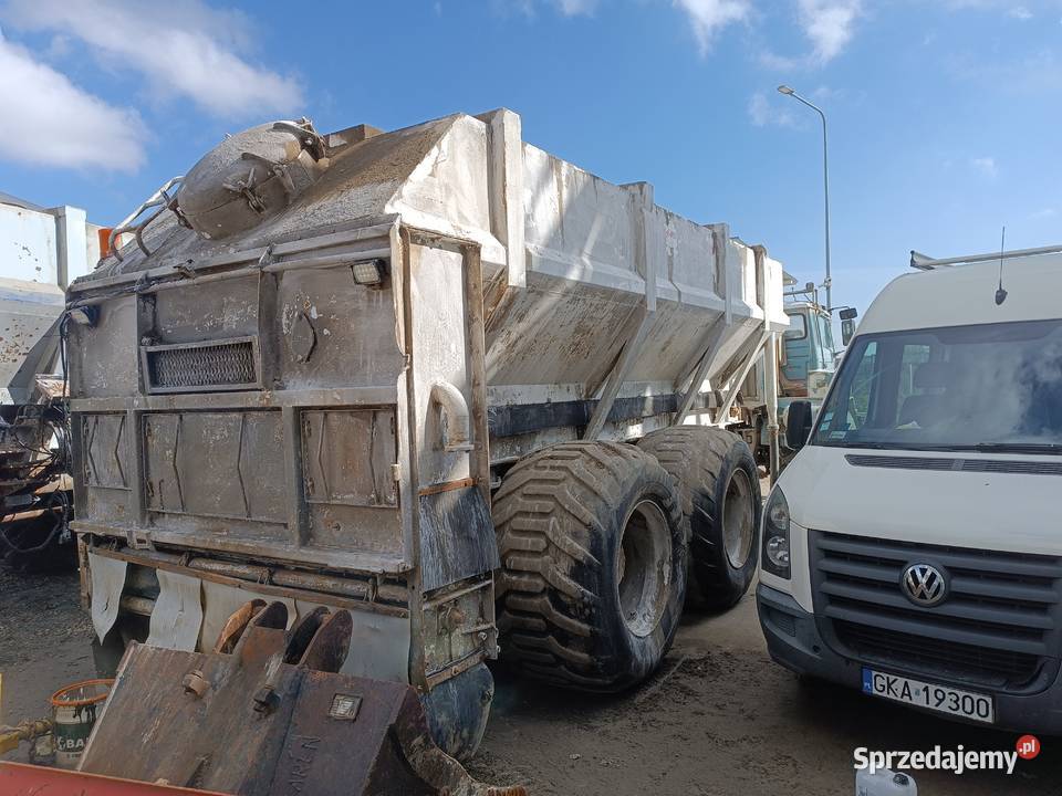 Rozsypywacz spoiwa Panien PR30517 6x6 17m3 Kiełpino