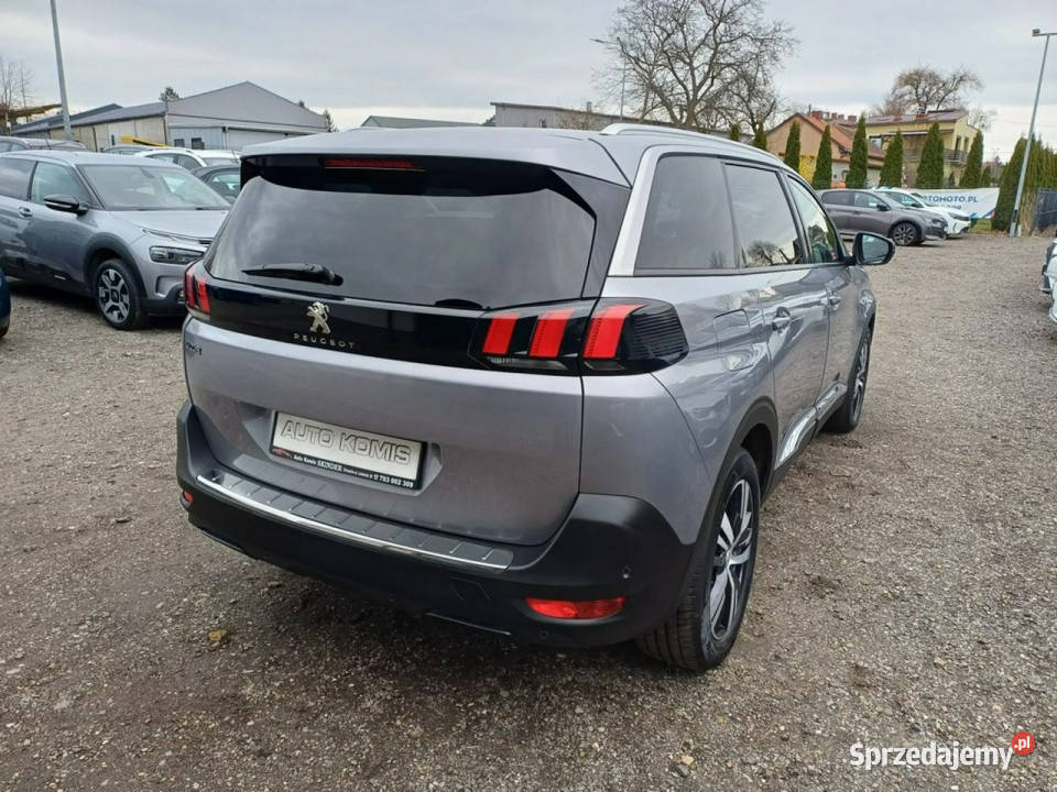 Peugeot 5008 VirtualCocpitNavi1 isofix