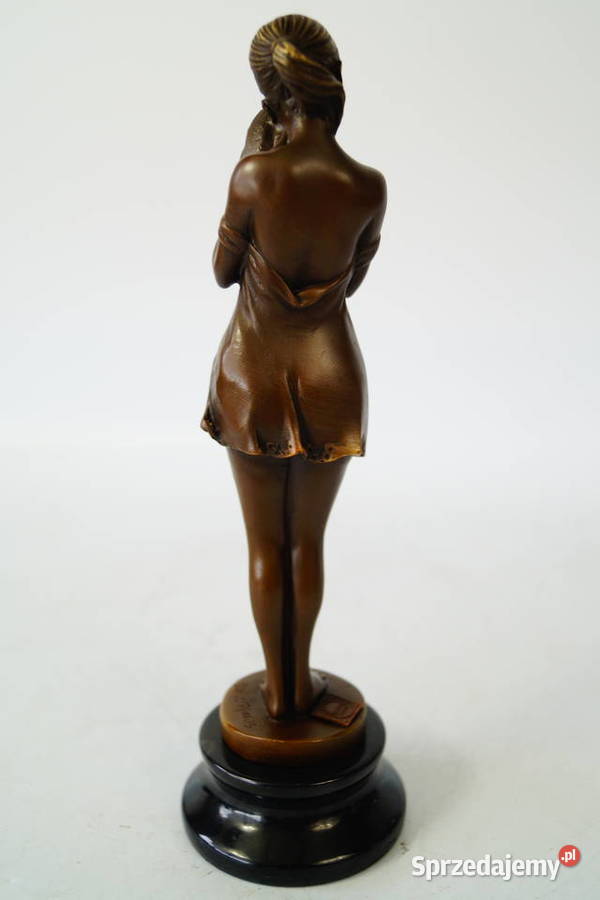 Smutna dziewczynka figura z brązu rzeźba Antyki wielkopolskie