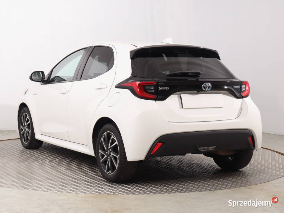 Toyota Yaris 15 VVTi Hybrid 1490cm3 Katowice