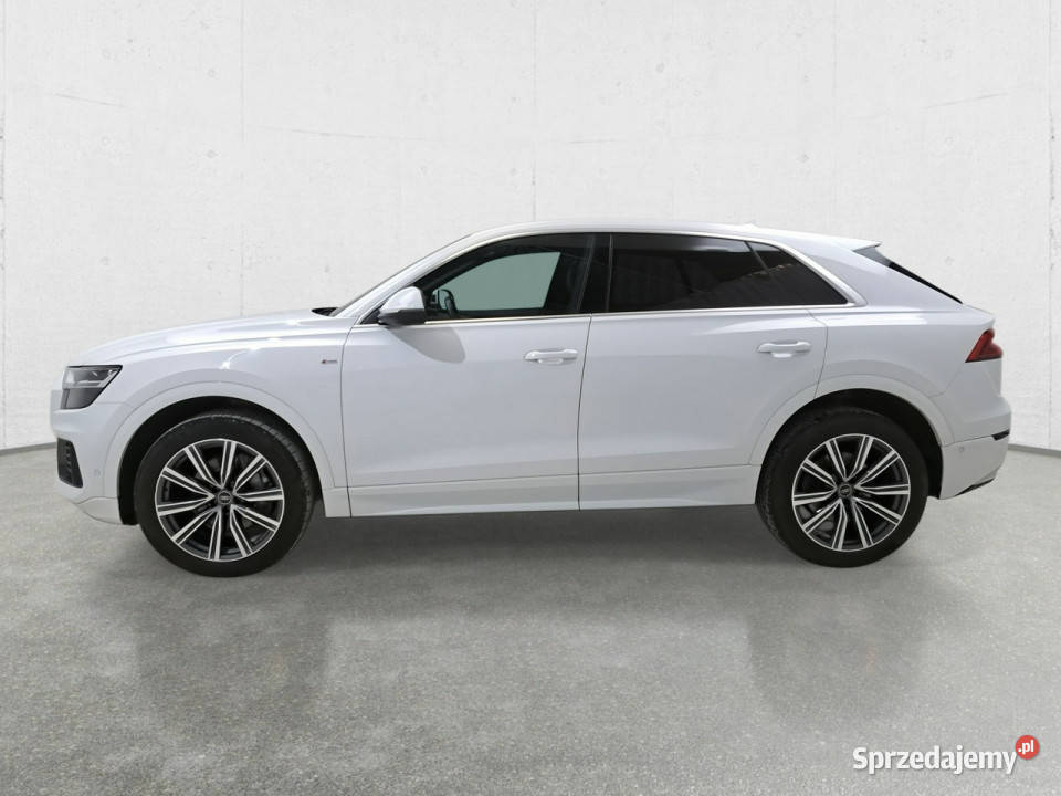 Audi Q8 Komorniki
