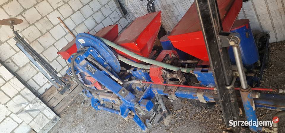 Siewnik punktowy pneumatyczny do kukurydzy Kucze