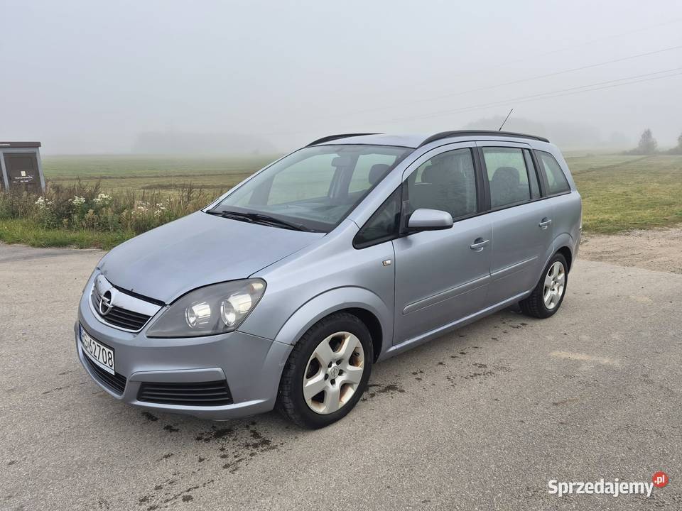 ZAFIRA ŁADNA DŁUGIE OPŁATY 2005r