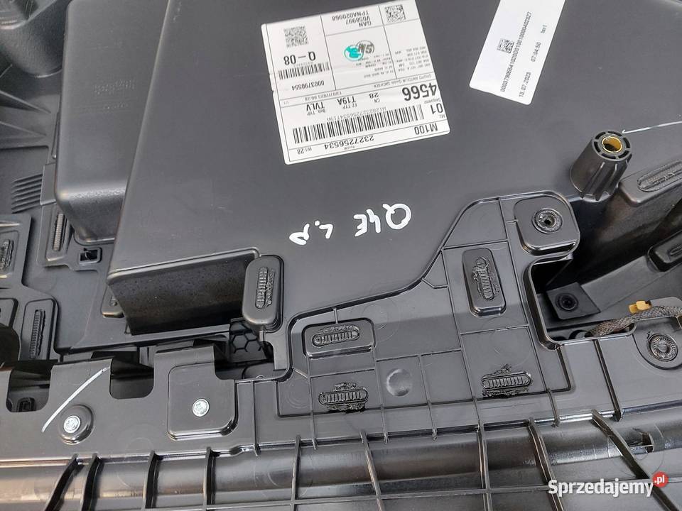 Audi Q4 ETRON 89A 89E TAPICERKA BOCZEK DRZWI sprzedam