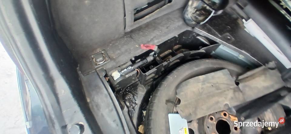 Mercedes w211 32 cdi 2004W całości na części osobowe lubelskie