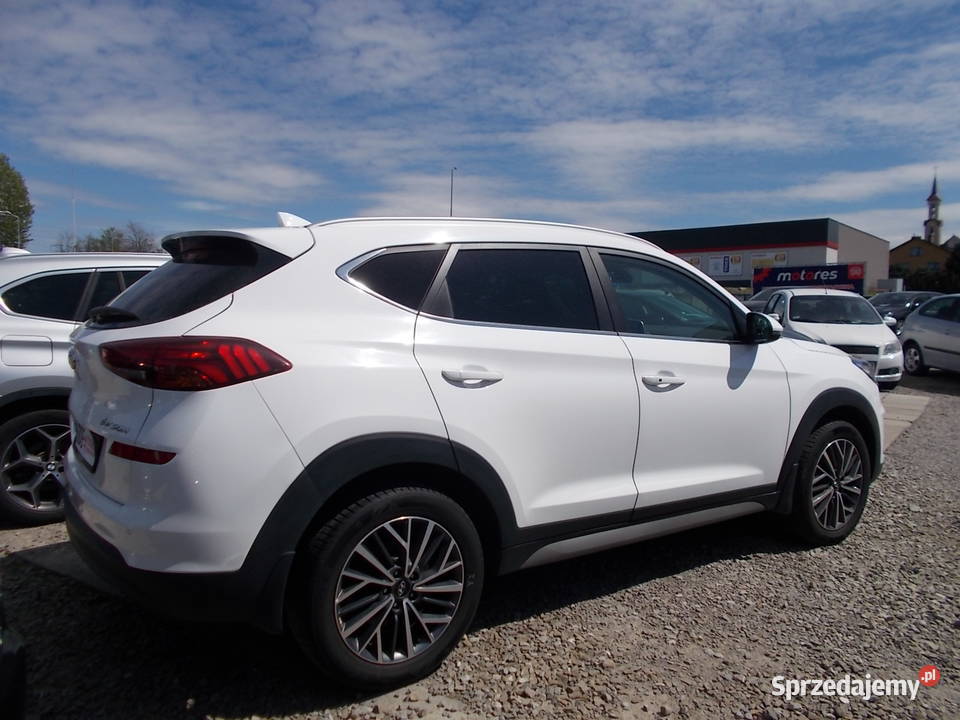 HYUNDAI TUCSON 16 benzyna salon Polska serwisowany w ASO podkarpackie