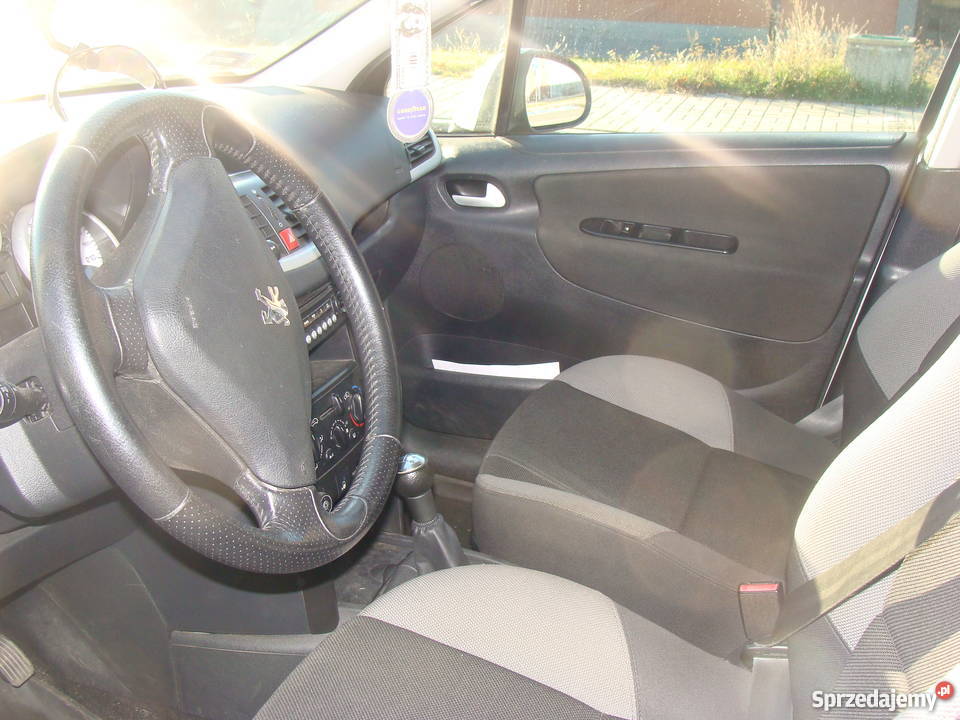 PEUGEOT 207 BENZYNALPG 2009 HATCHBACK SREBRNY manualna Bełchatów sprzedam