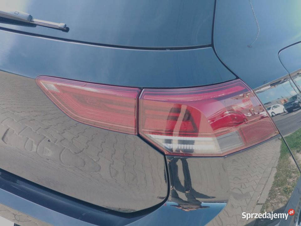 Volkswagen Golf 2023r niski przebieg 1 wł salon Golf