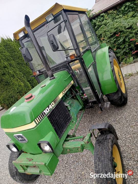 John Deere 1040