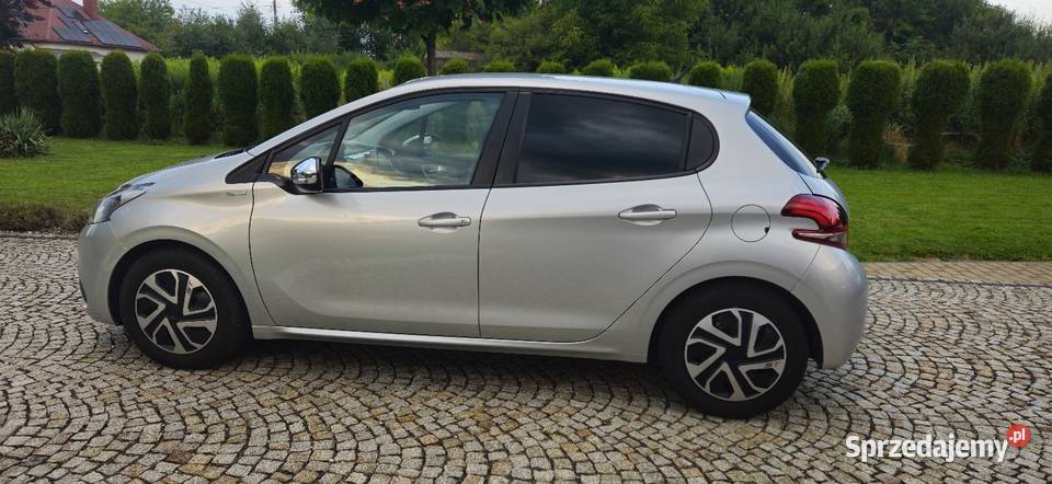 Peugeot 208 12 PureTech zadbany 208 Nowy Sącz sprzedam