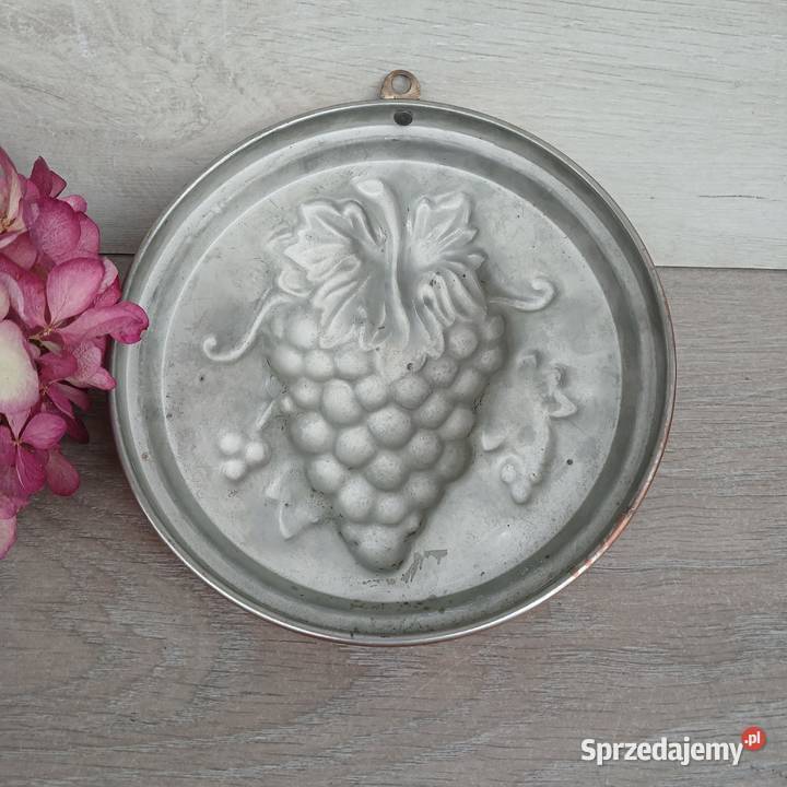 Miedziana okrągła forma kuchenna motyw kiści mazowieckie Warszawa