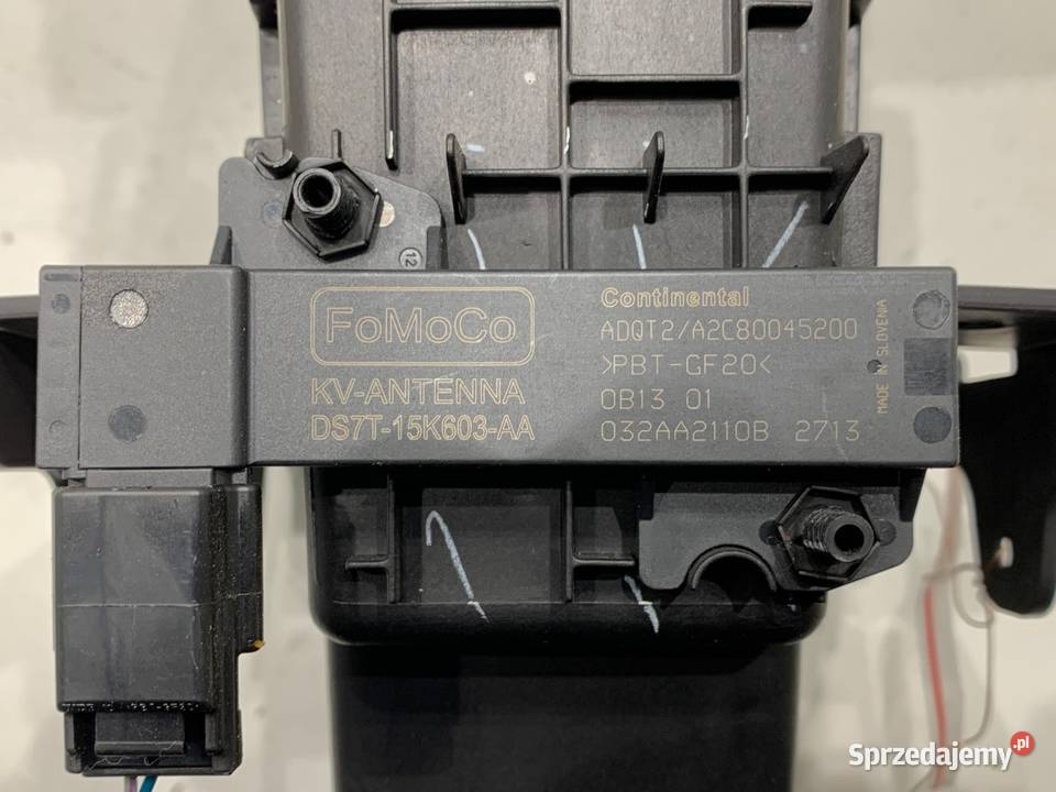 PODŁOKIETNIK FORD ECOSPORT SUV DS7T15K603AA