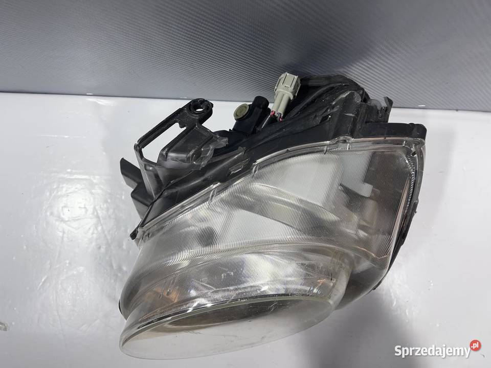 NISSAN JUKE LEWA LAMPA XENON Ostroróg
