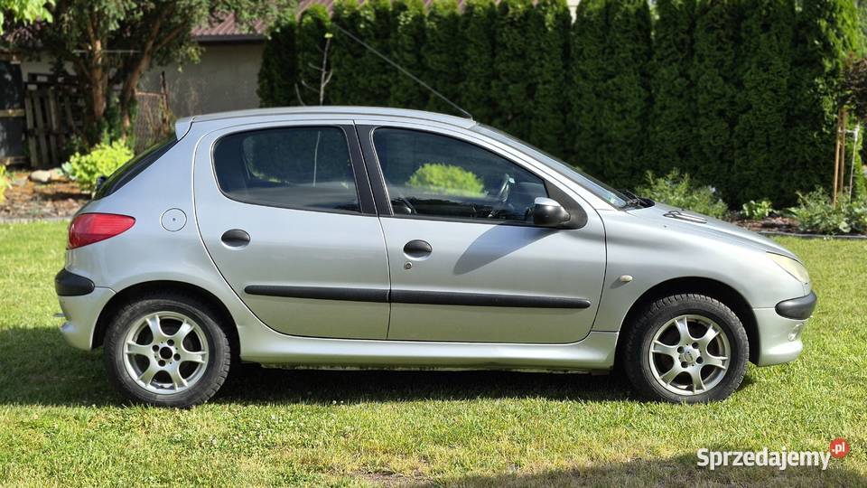 Peugeot 206 14 benzyna 2003r Rok produkcji 2003 Krasnystaw