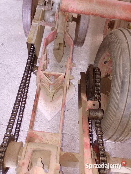 Siewnik do buraków nieuszkodzony Złotniki Kujawskie