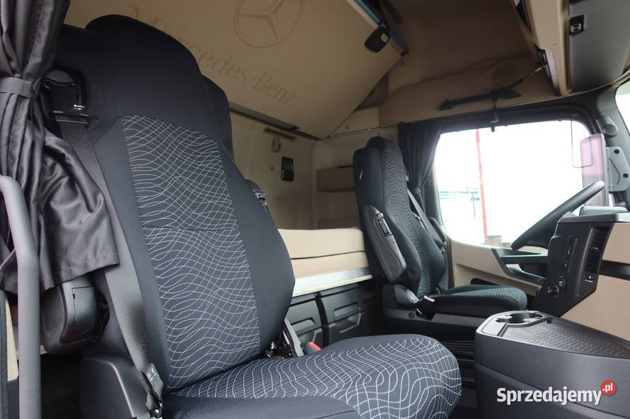 Chlodnia 3 osiowa Mercedes Rok produkcji 2015 Warszawa