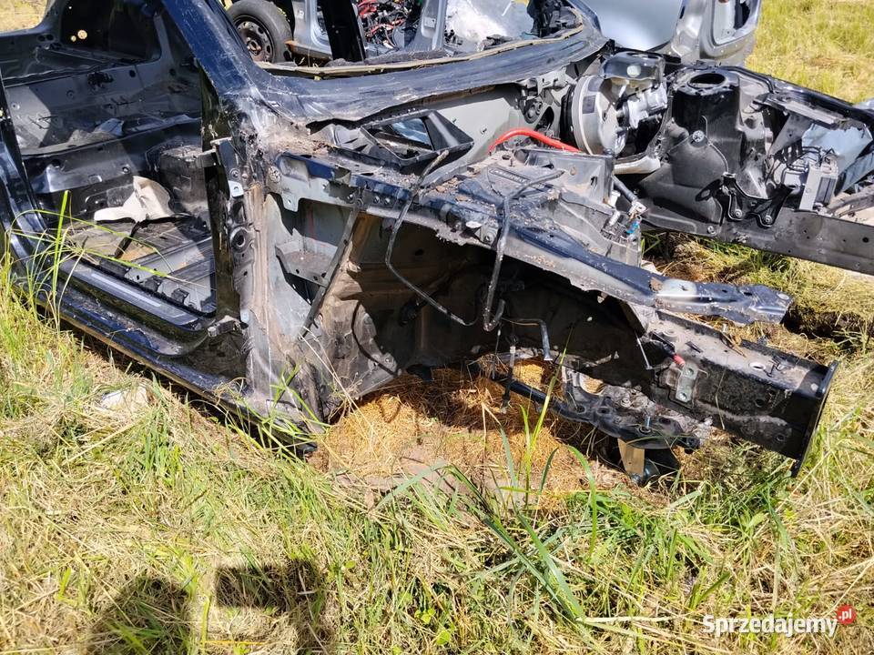 Podłużnica prawa Audi a4 b9 przed lift kolor Zbąszyń