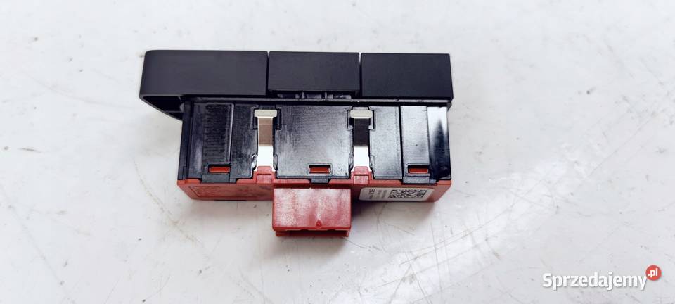 PRZEŁĄCZNIK GUZIK START STOP AUDI Q3 8U0959673E Przystajń