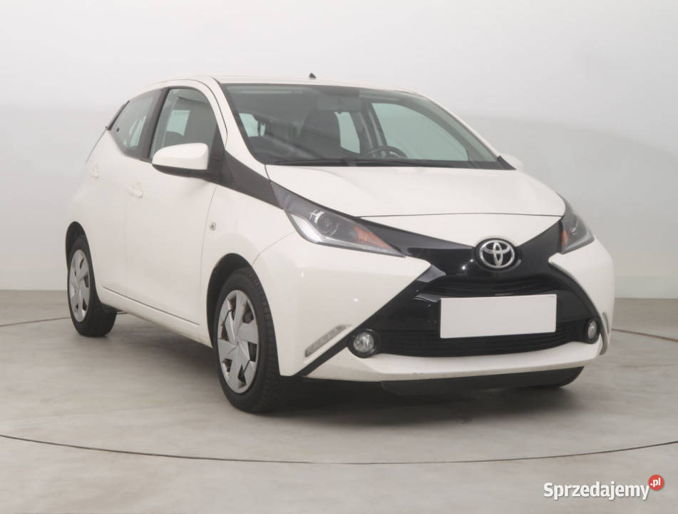 Toyota Aygo 10 VVTi światła przeciwmgielne