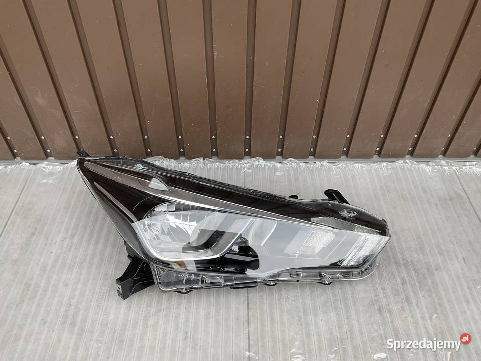 Nissan Micra K14 Lampa Przód Prawa 260105FA0A Pleszew