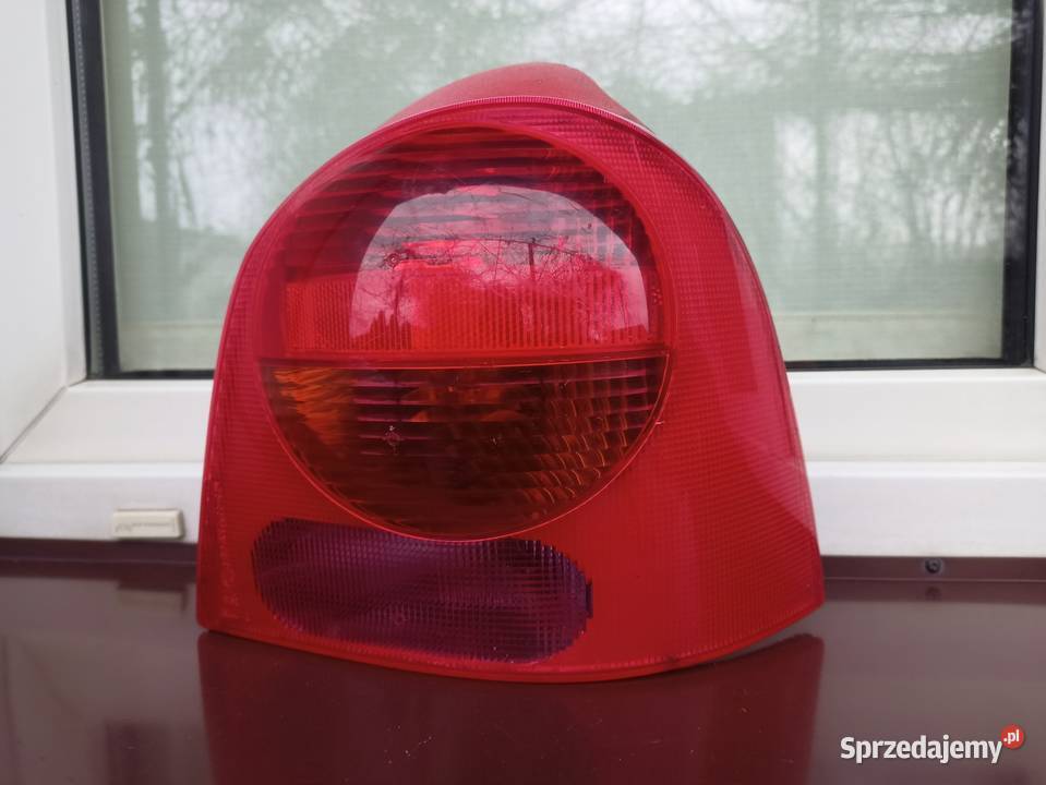 Renault Twingo I 1 FL LIFT lampa tył tylna prawa osobowe Sieradz