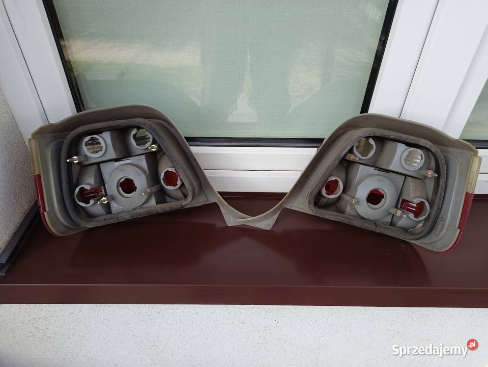 BMW E36 Touring kombi lampy tył tylne komplet Sieradz sprzedam
