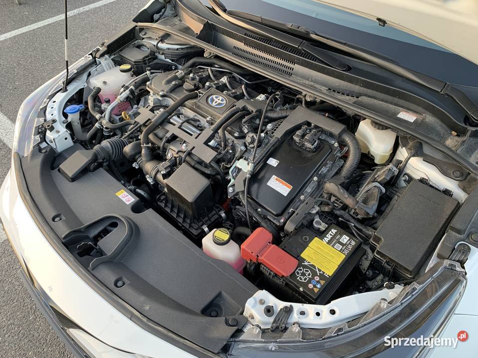 Toyota Corolla Kombi 18 Hybryda 98 2021r Stan Bydgoszcz