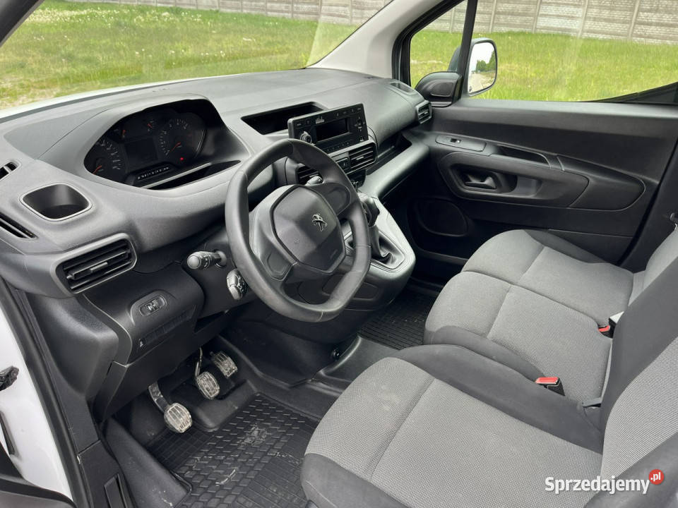 Peugeot Partner Peugeot Partner nieuszkodzony Zagnańsk sprzedam