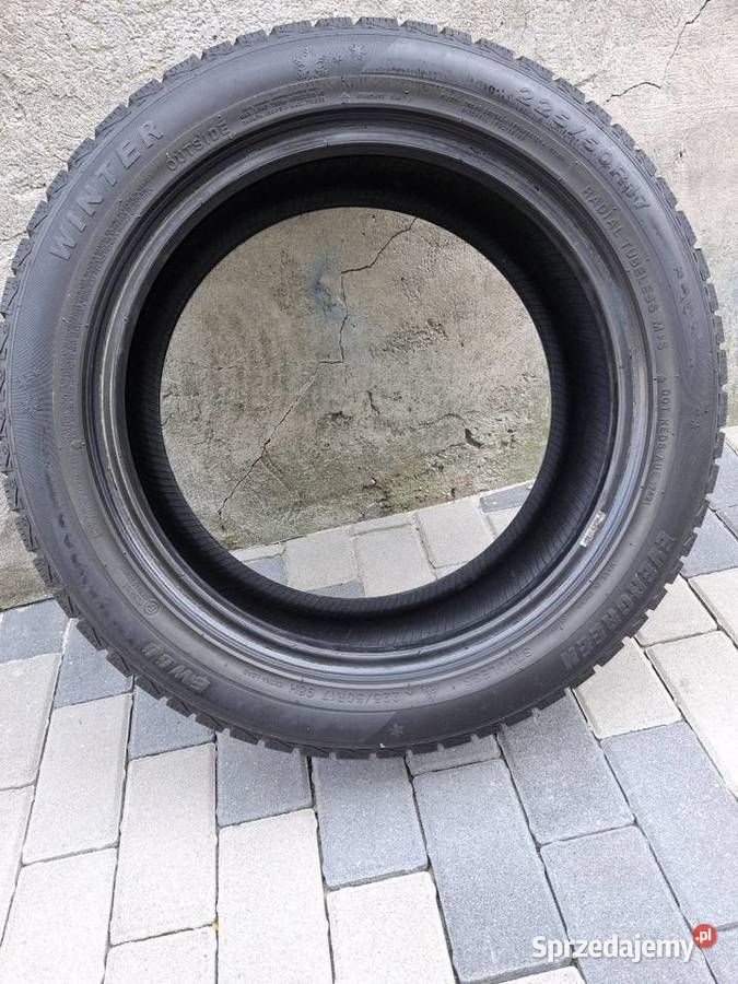 Opony zimowe 225 50 17 Miejska Górka sprzedam