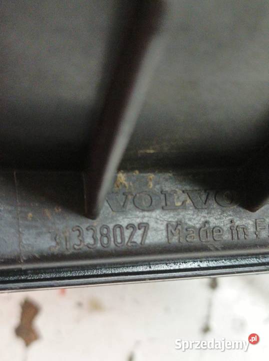 OBUDOWA FILTRA POWIETRZA 31338027 32 24V Volvo